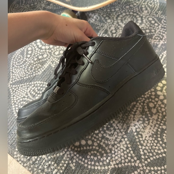 Black Af1s - Picture 4 of 6